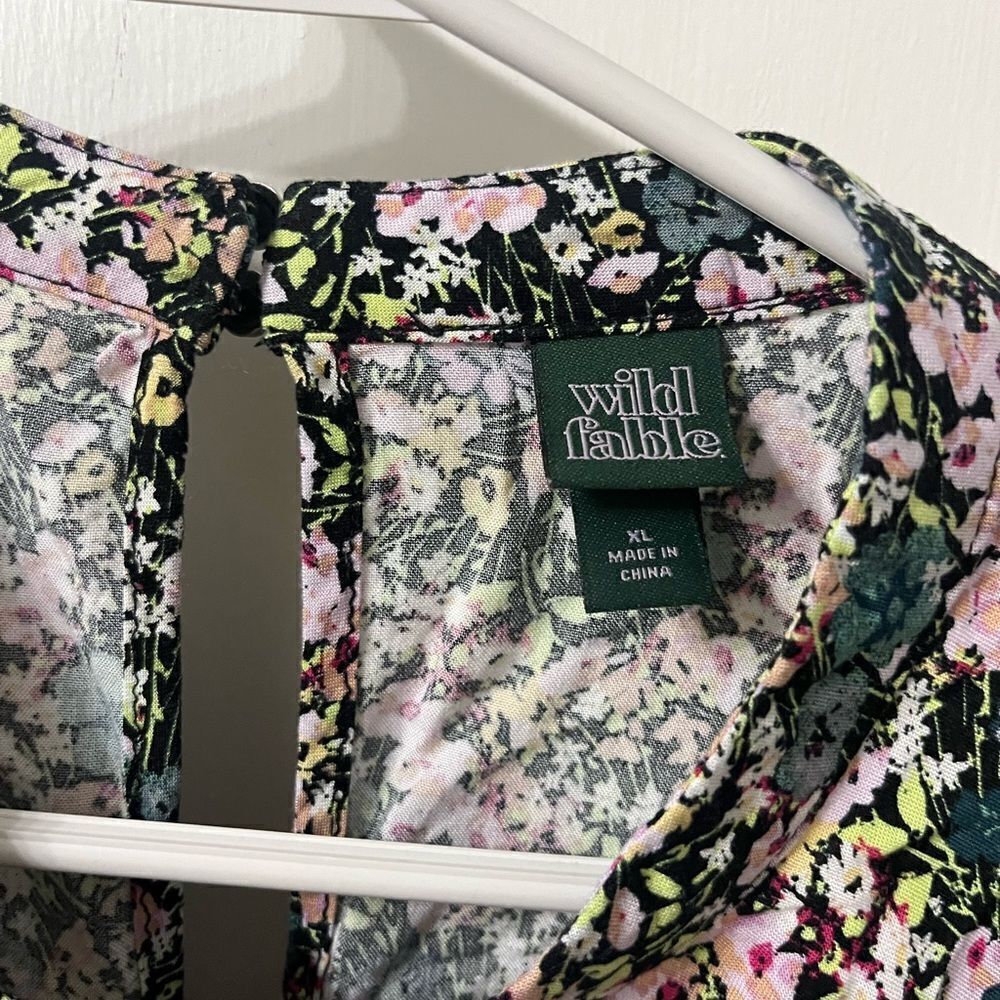 Wild fable floral blouse - Picture 4 of 4